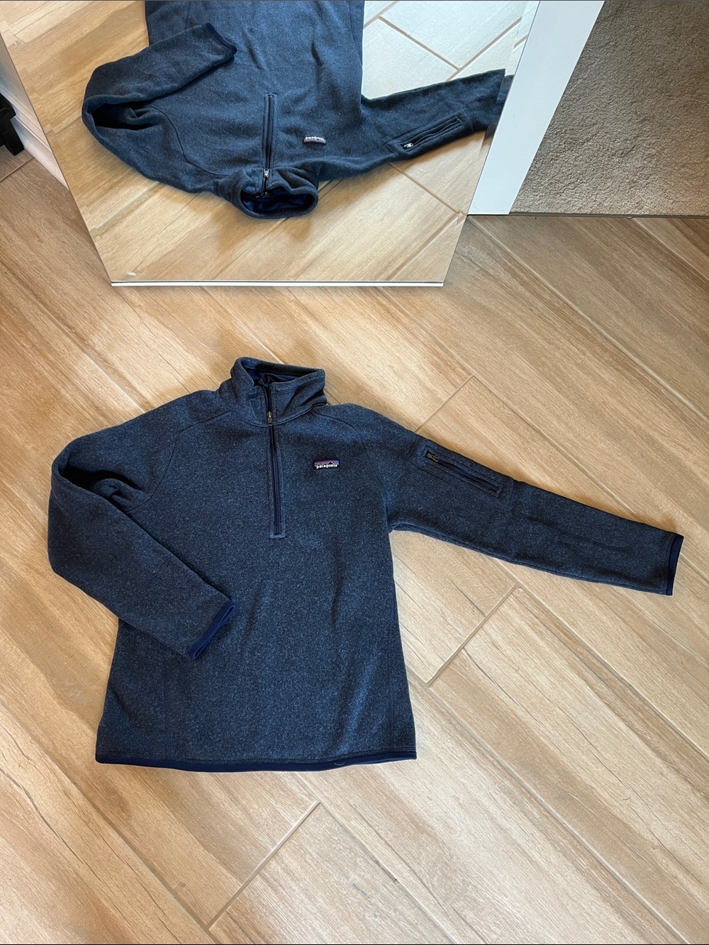 Patagonia Men’s  Navy heathered  Quarter-Zip Fleece Pullover size Medium